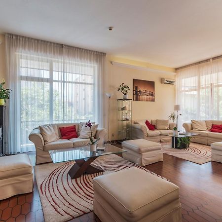 Hotel Gabrini Marina di Massa Bagian luar foto
