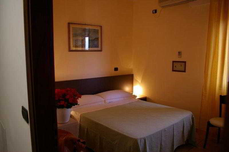 Hotel Gabrini Marina di Massa Bagian luar foto