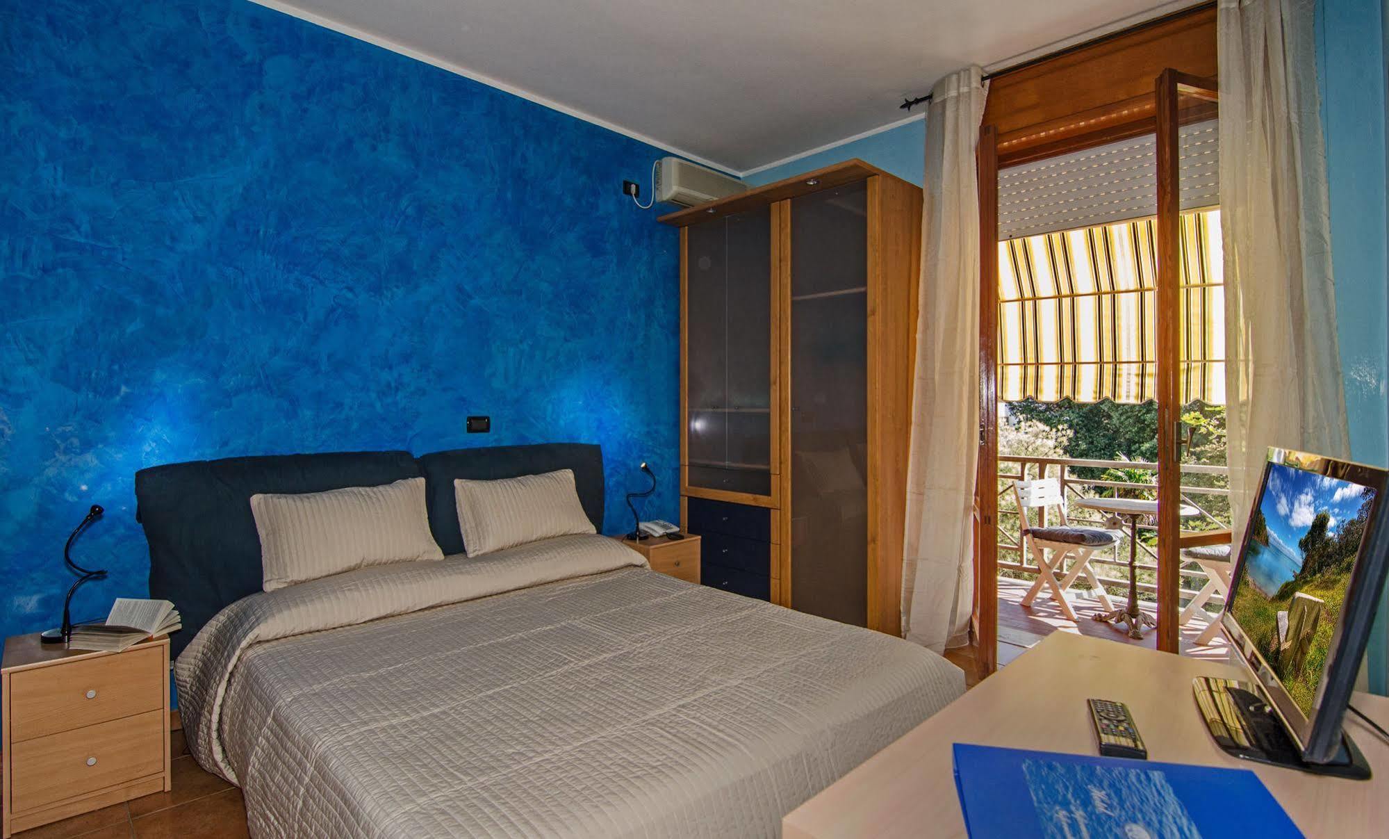 Hotel Gabrini Marina di Massa Bagian luar foto
